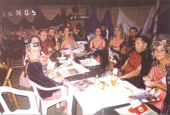 Los mastienos en el campamento